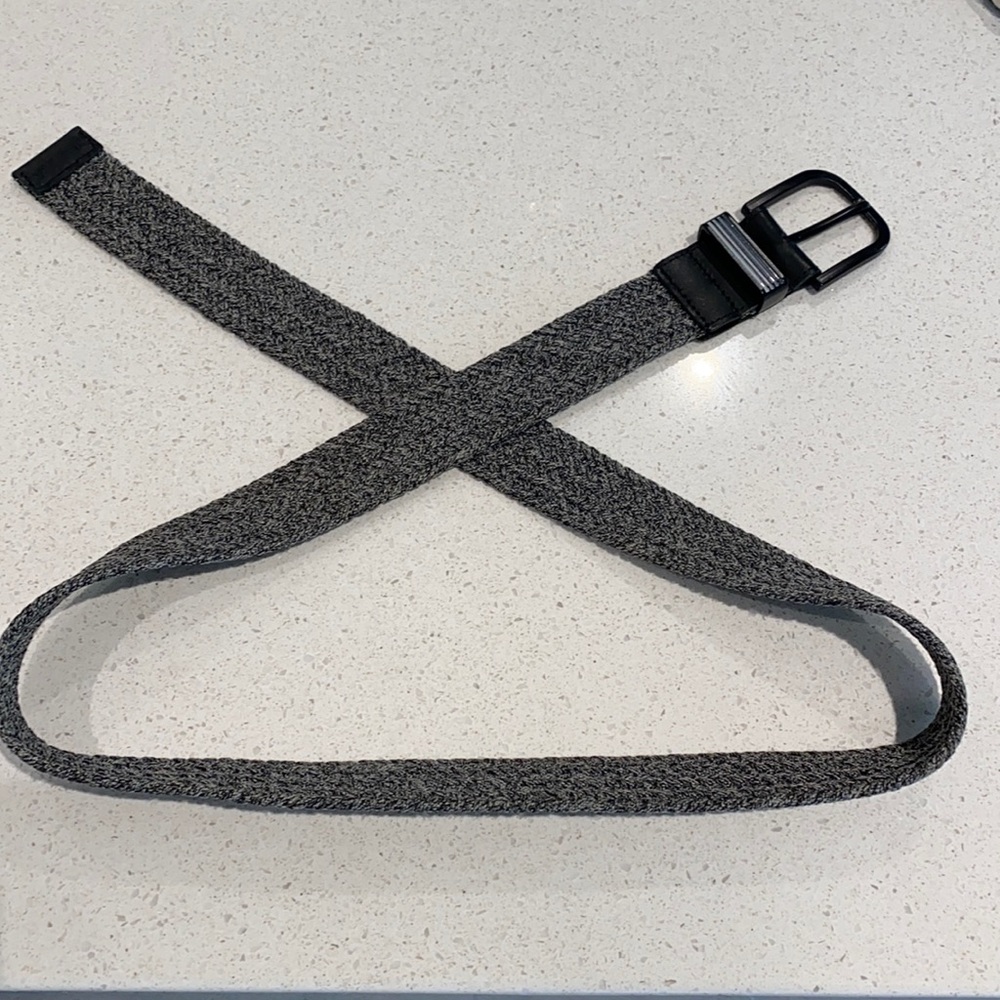 Travis Mathew Men's Woven Gray Stretch Belt with Black Buckle